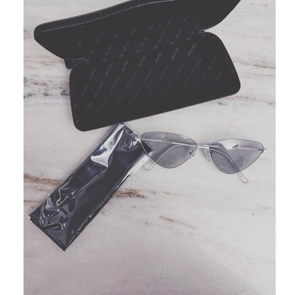 ‼️WOW‼️AUTHENTIC BALENCIAGA SUNGLASSES - Picture 9 of 13